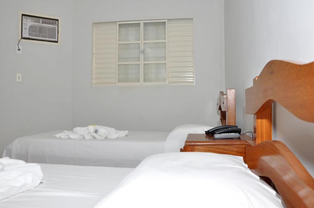 Hotel Carolina 2- Próximo Ao Hospital Regional, Hospital Mario Palmério, Hospital São Marcos